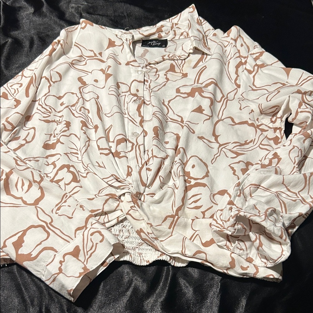 Elegant Women's Button Down Shirt in Cream and Brown